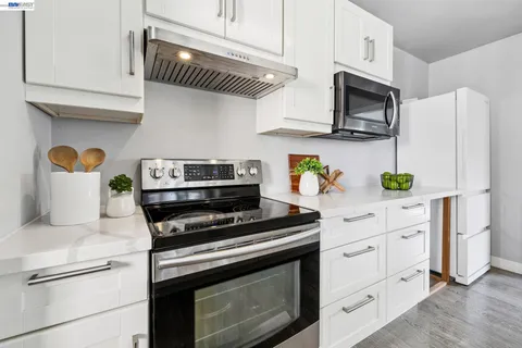 $680,000 | 25910 Westview Way, Hayward, CA 94542