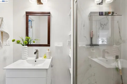 $680,000 | 25910 Westview Way, Hayward, CA 94542