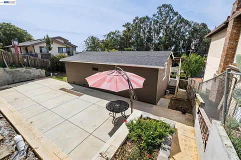 $680,000 | 25910 Westview Way, Hayward, CA 94542