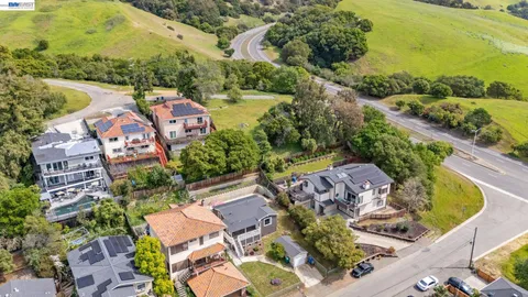 $680,000 | 25910 Westview Way, Hayward, CA 94542