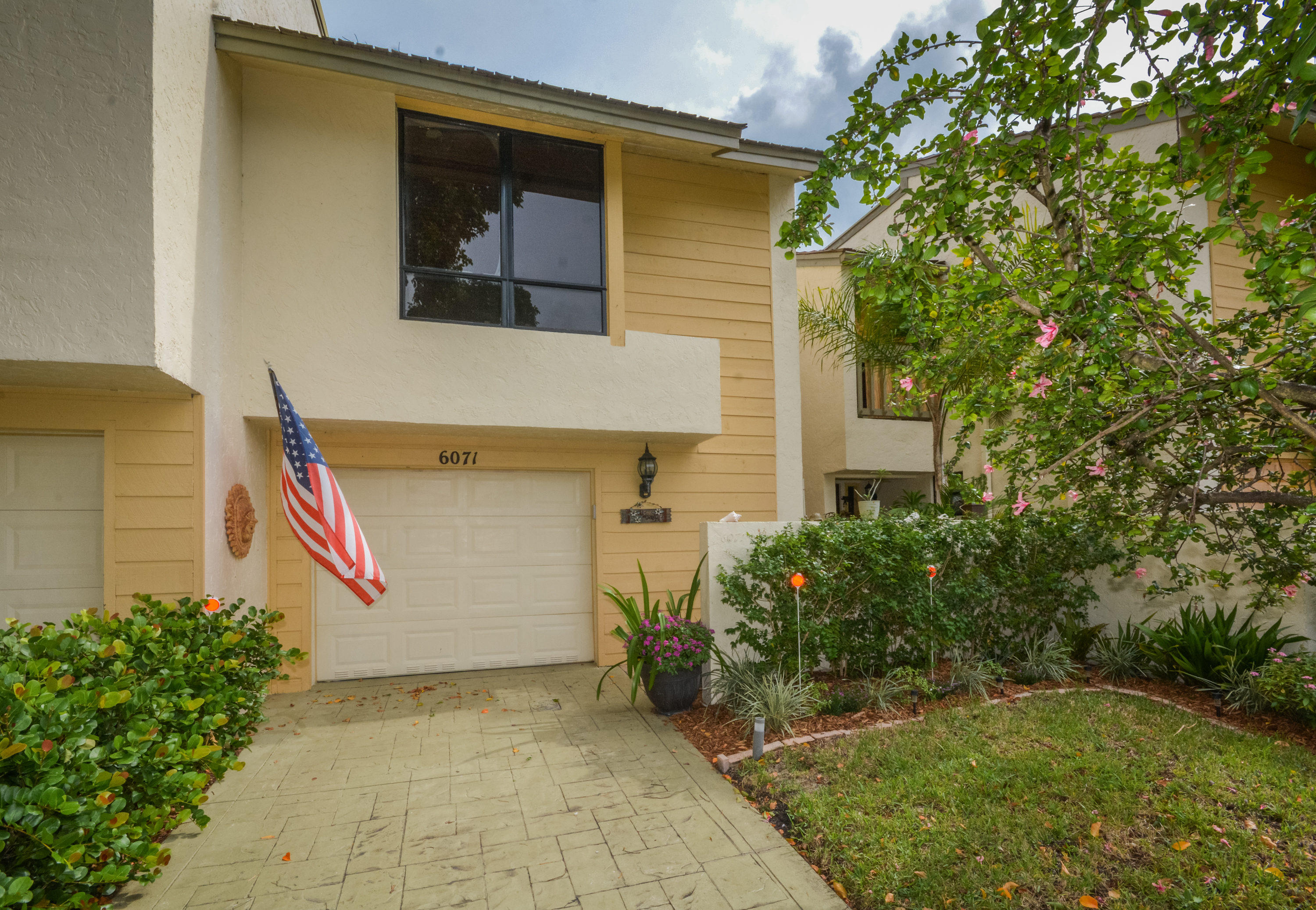 6071 Glendale Drive Boca Raton, FL 33433 - Photo 1 of 34 Front
