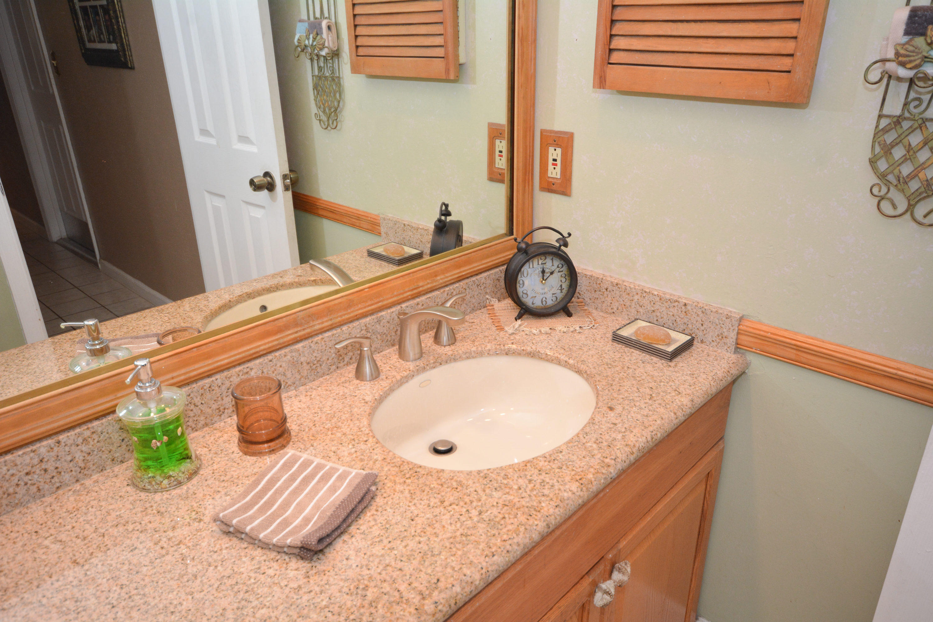 6071 Glendale Drive Boca Raton, FL 33433 - Photo 24 of 34 Bath