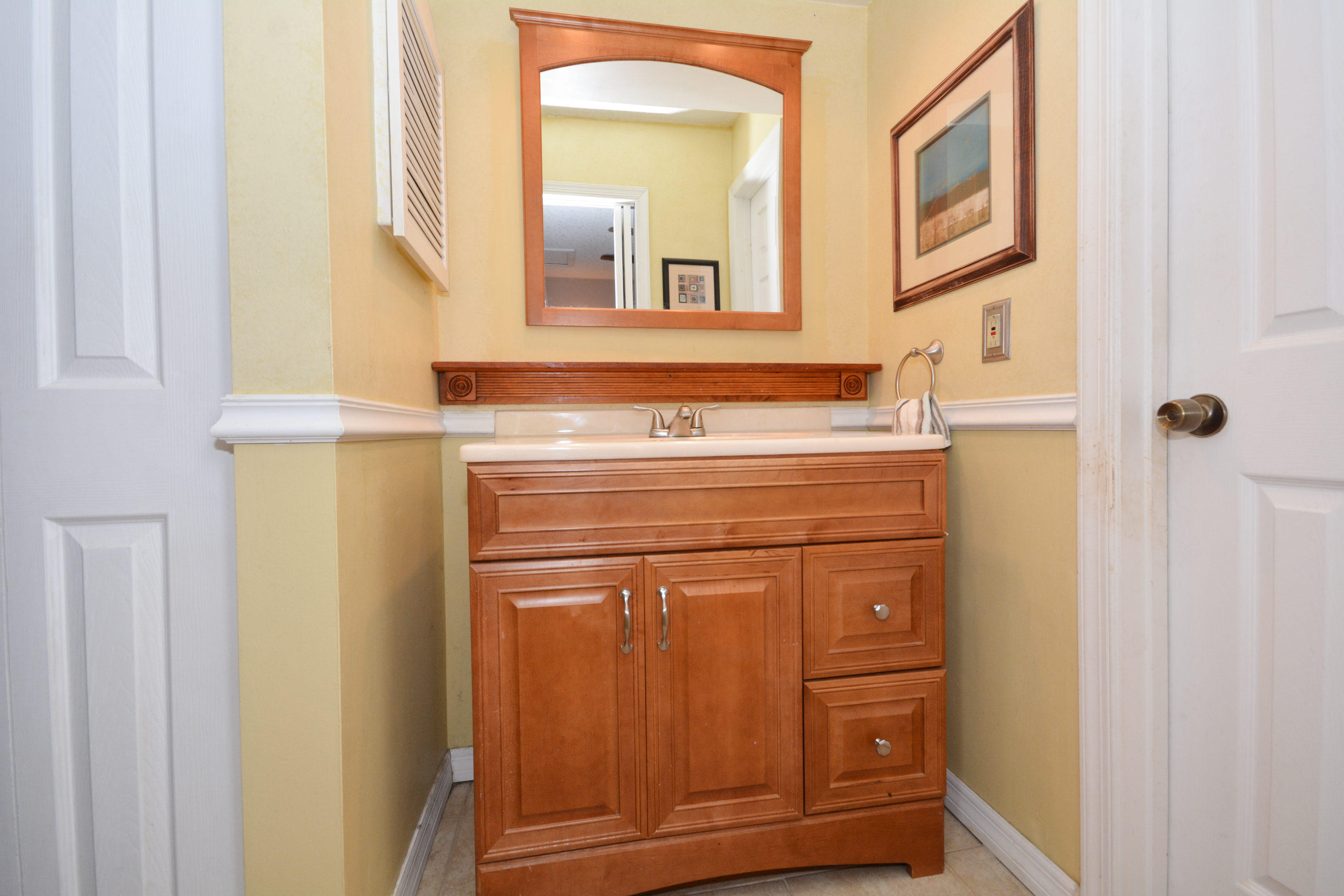 6071 Glendale Drive Boca Raton, FL 33433 - Photo 26 of 34 Bath