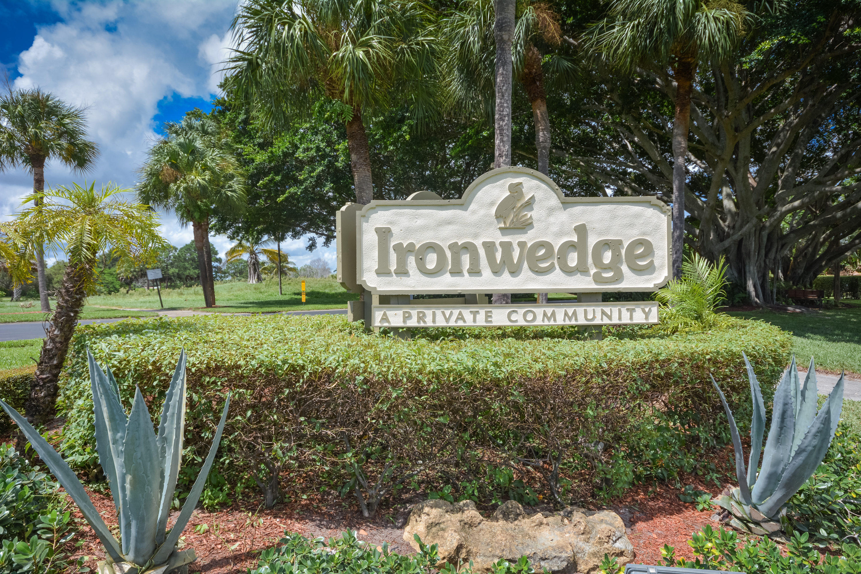 6071 Glendale Drive Boca Raton, FL 33433 - Photo 33 of 34 Community Entrance