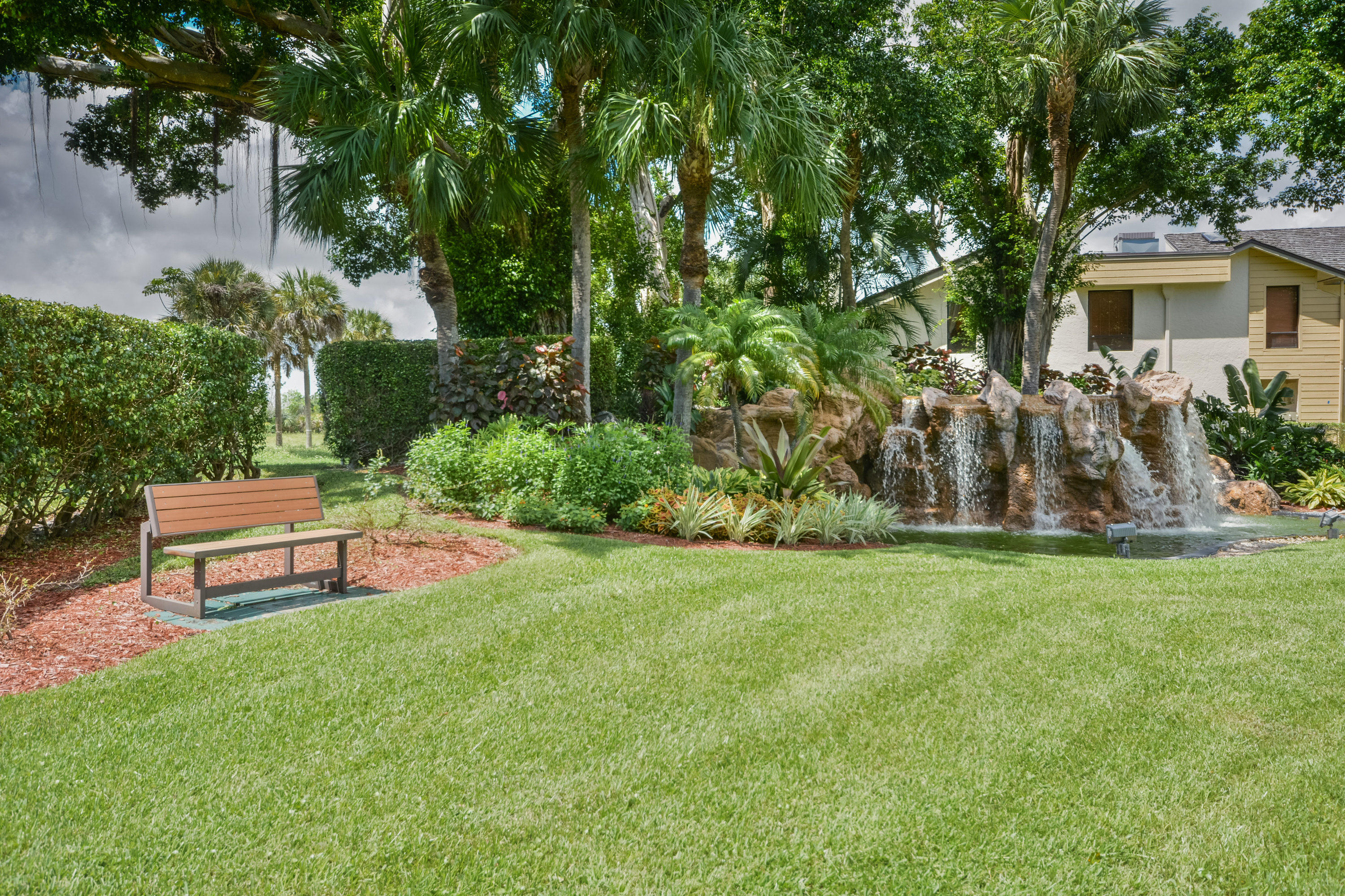 6071 Glendale Drive Boca Raton, FL 33433 - Photo 34 of 34 Community Entrance