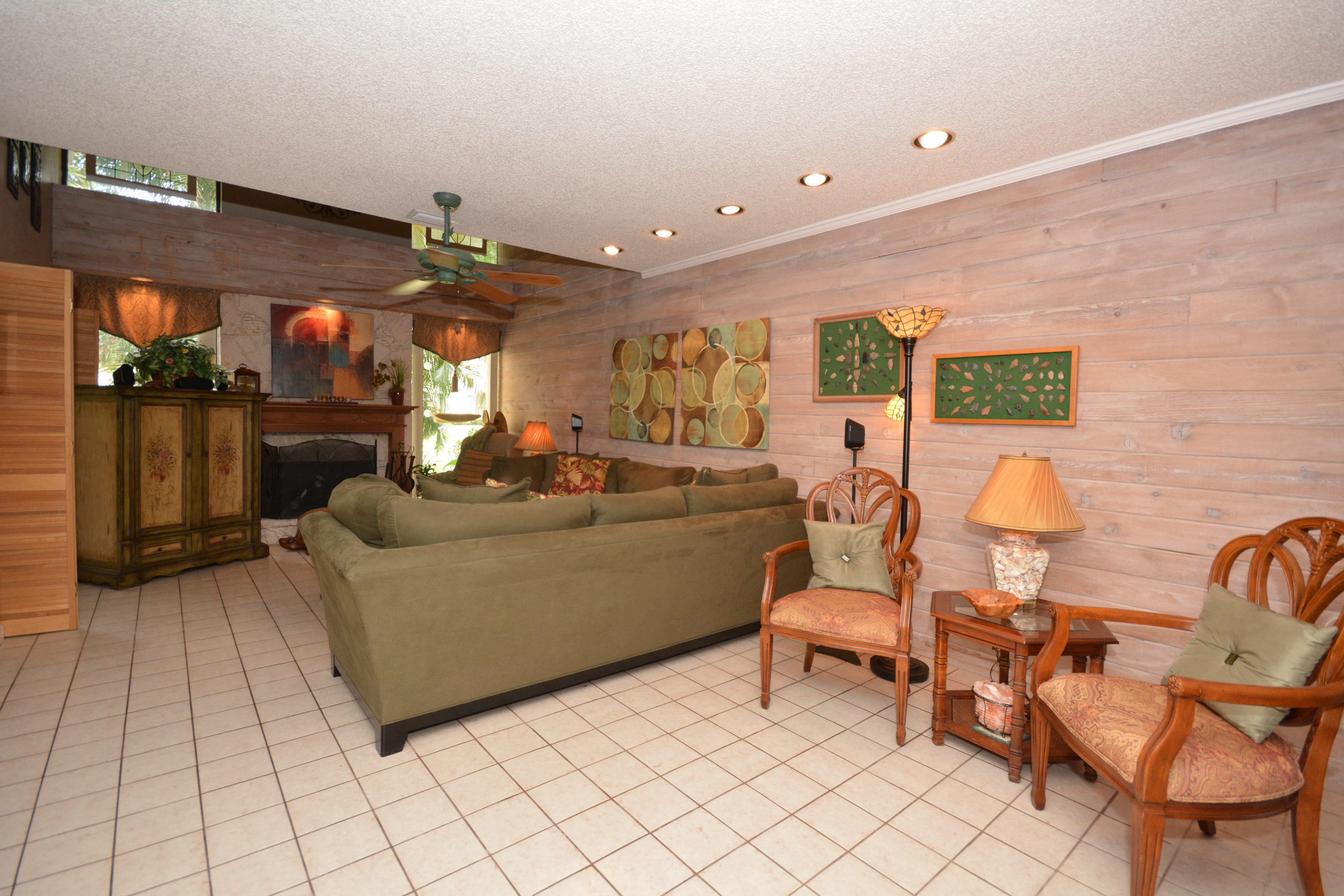 6071 Glendale Drive Boca Raton, FL 33433 - Photo 9 of 34 Living Room