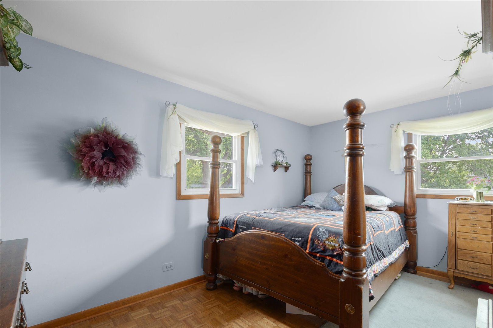 6349 Forestview Drive Oak Forest, IL 60452 - Photo 7 of 18 a bedroom with a bed and a window