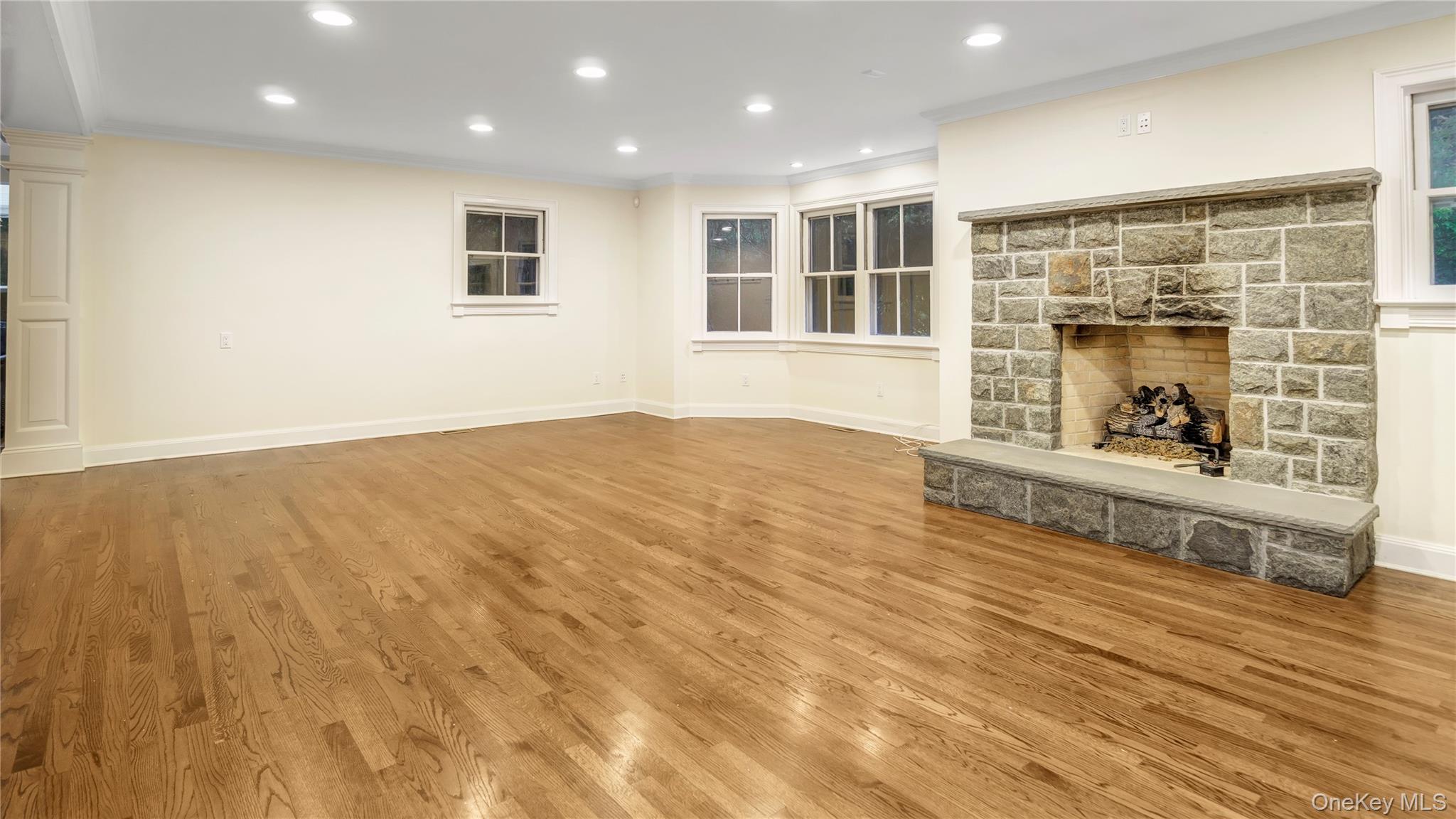 113 Buckram Road Locust Valley, NY 11560 - Photo 4 of 20 Family Room