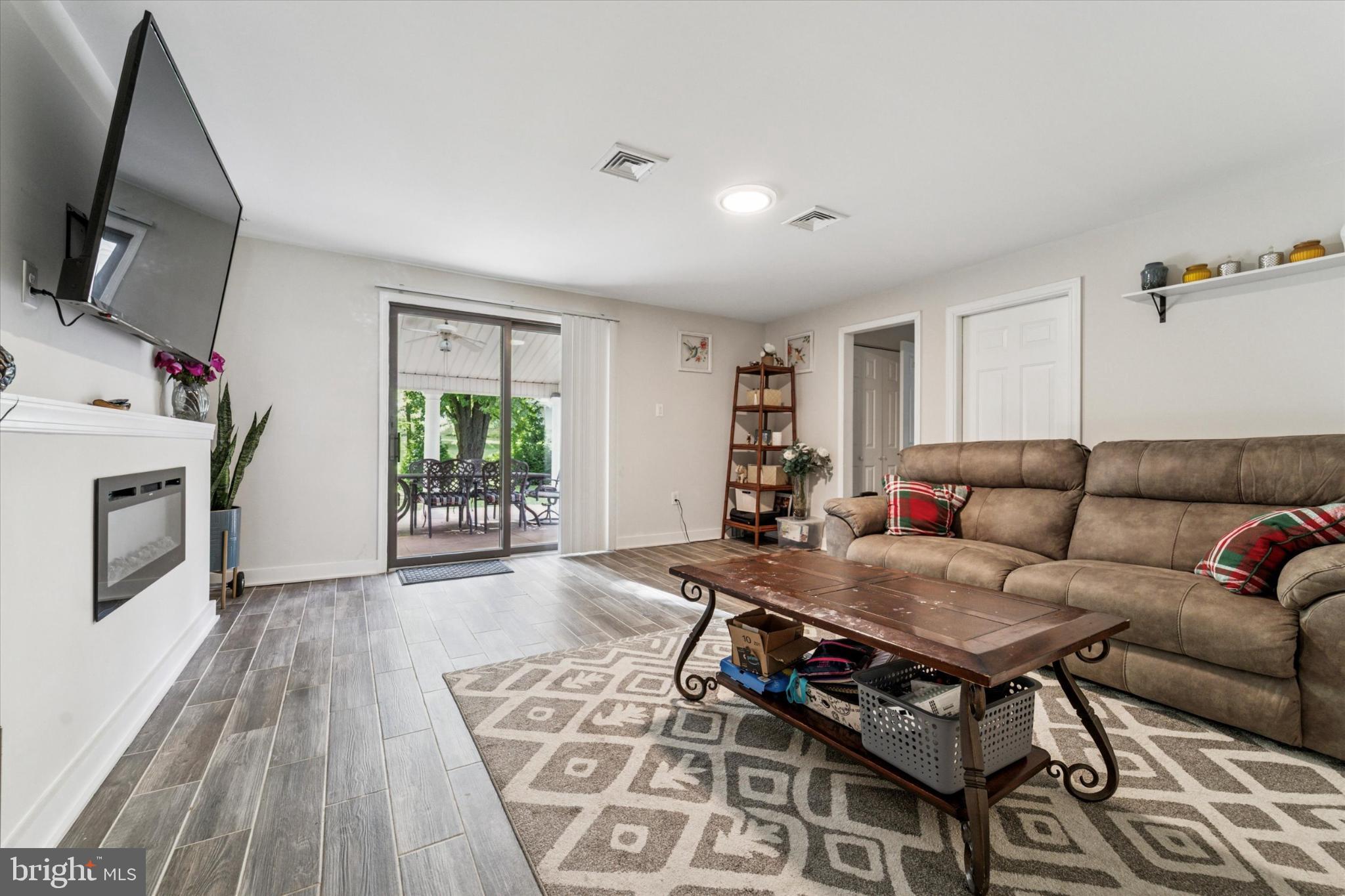 735 Spring Hill Road Feasterville-Trevose, PA 19053 - Photo 12 of 34 Inviting living space with natural light.