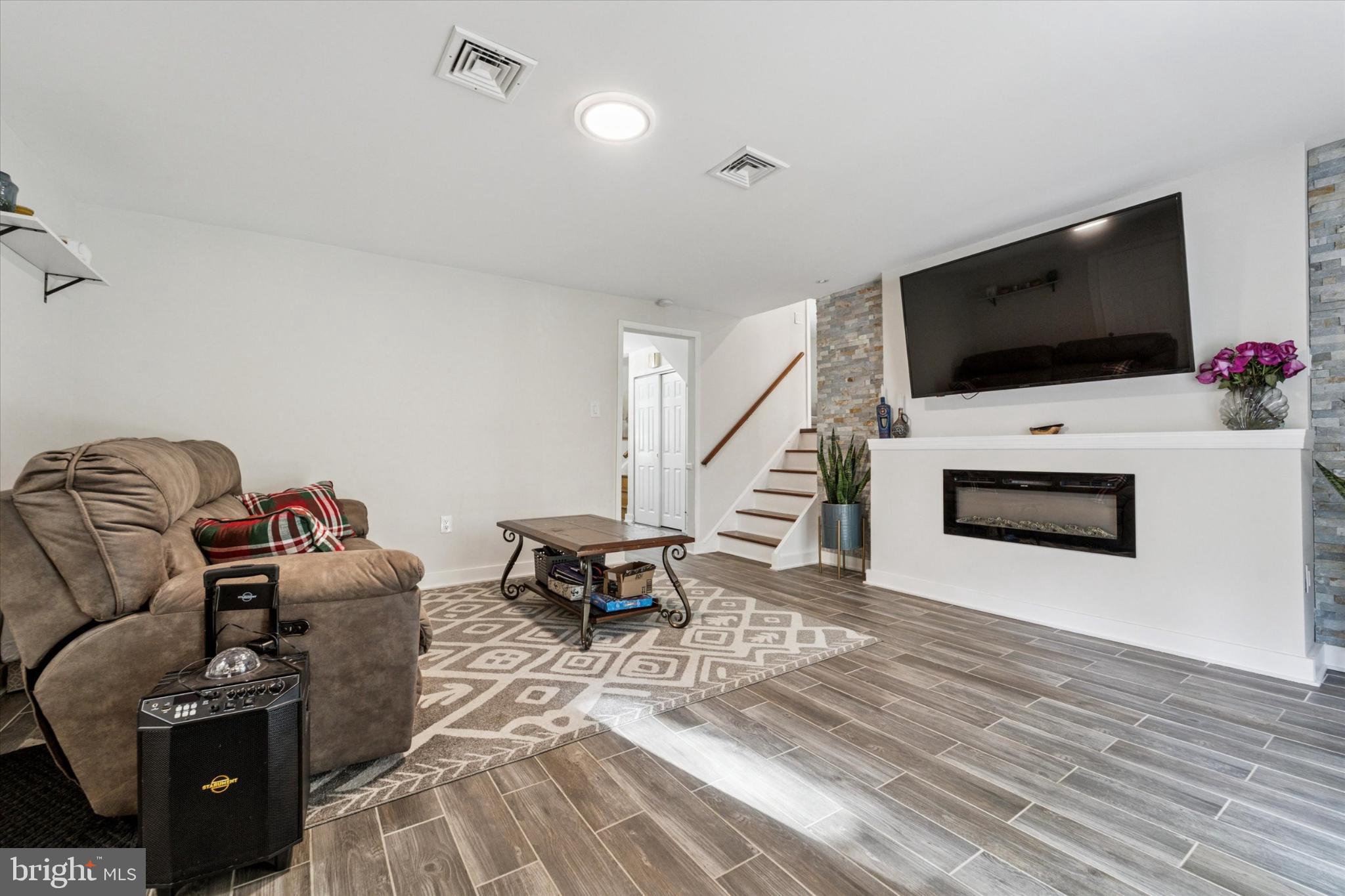 735 Spring Hill Road Feasterville-Trevose, PA 19053 - Photo 14 of 34 Inviting living space with modern accents.