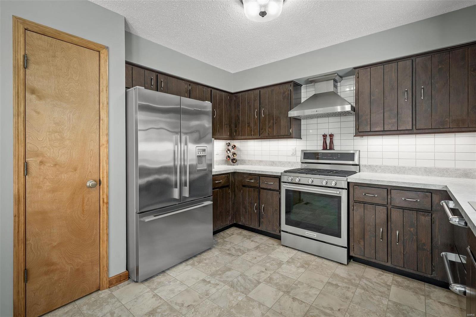 8 Ardwick Drive St. Peters, MO 63376 - Photo 8 of 31