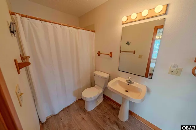 $469,000 | 40270 Croaker Court, Avon, NC 27915