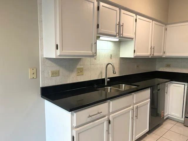 $2,800 | 1227 South Parkside Drive, Palatine, IL 60067