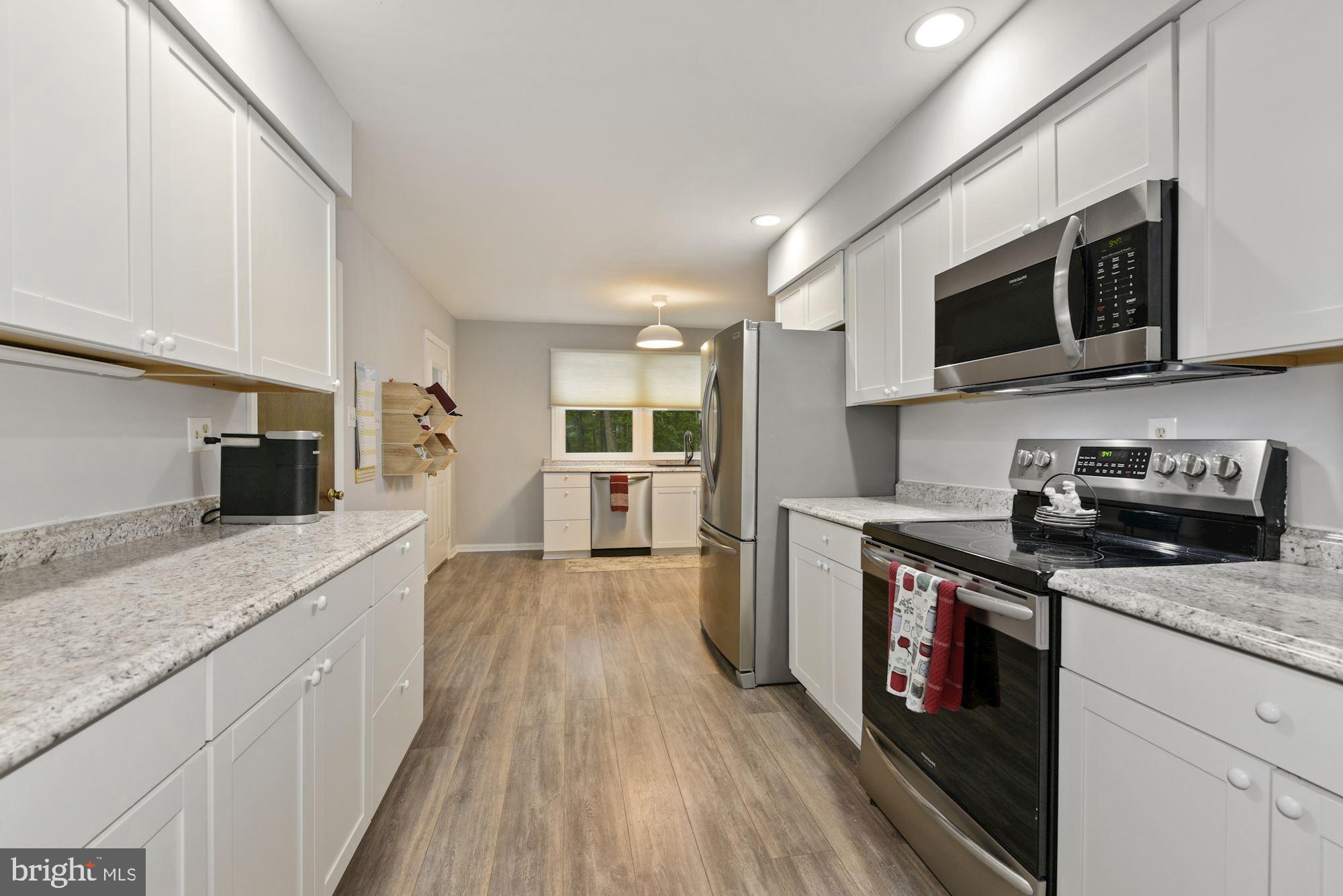11 Goosepond Road Tabernacle, NJ 08088 - Photo 3 of 28 Kitchen