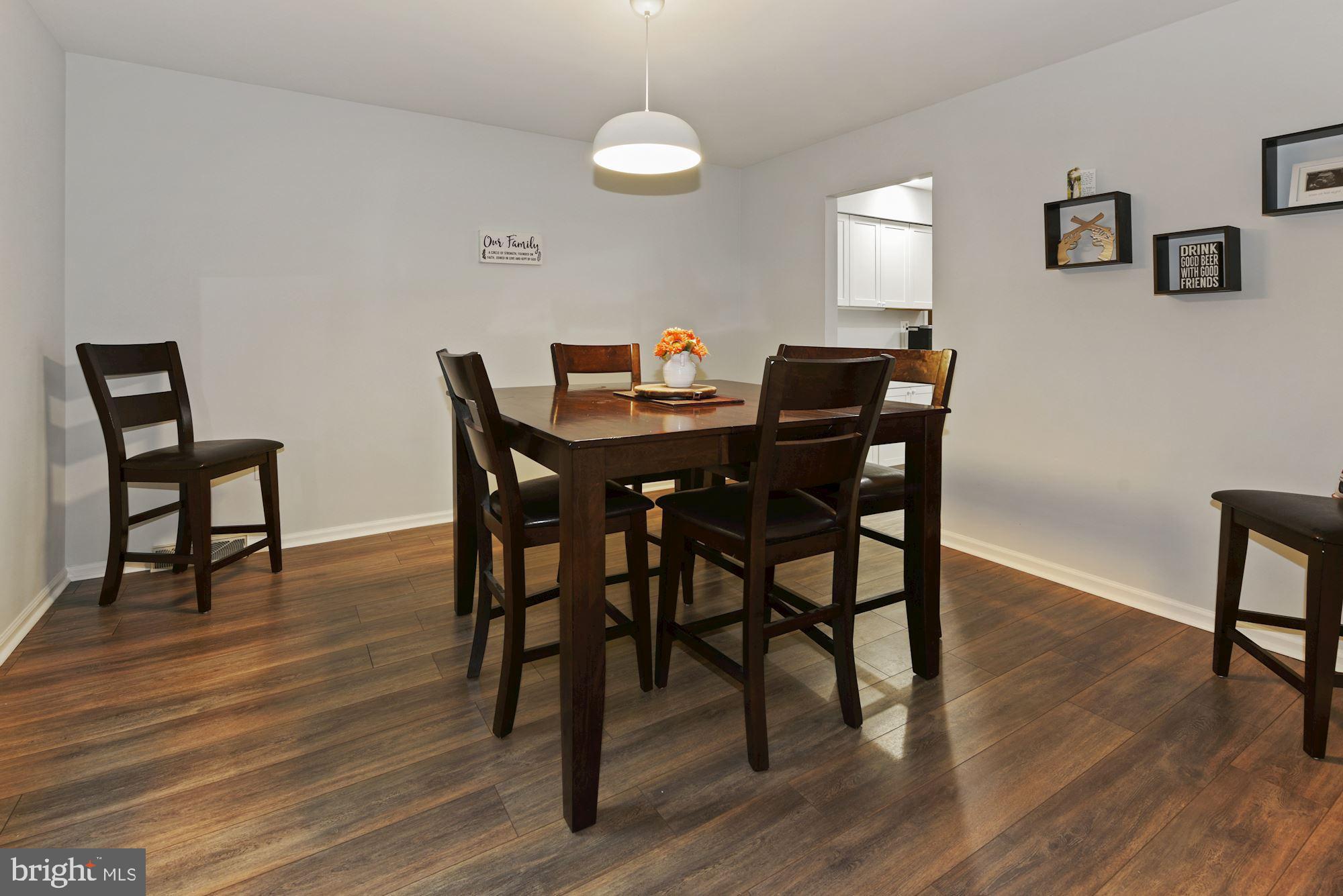 11 Goosepond Road Tabernacle, NJ 08088 - Photo 7 of 28 Dining room