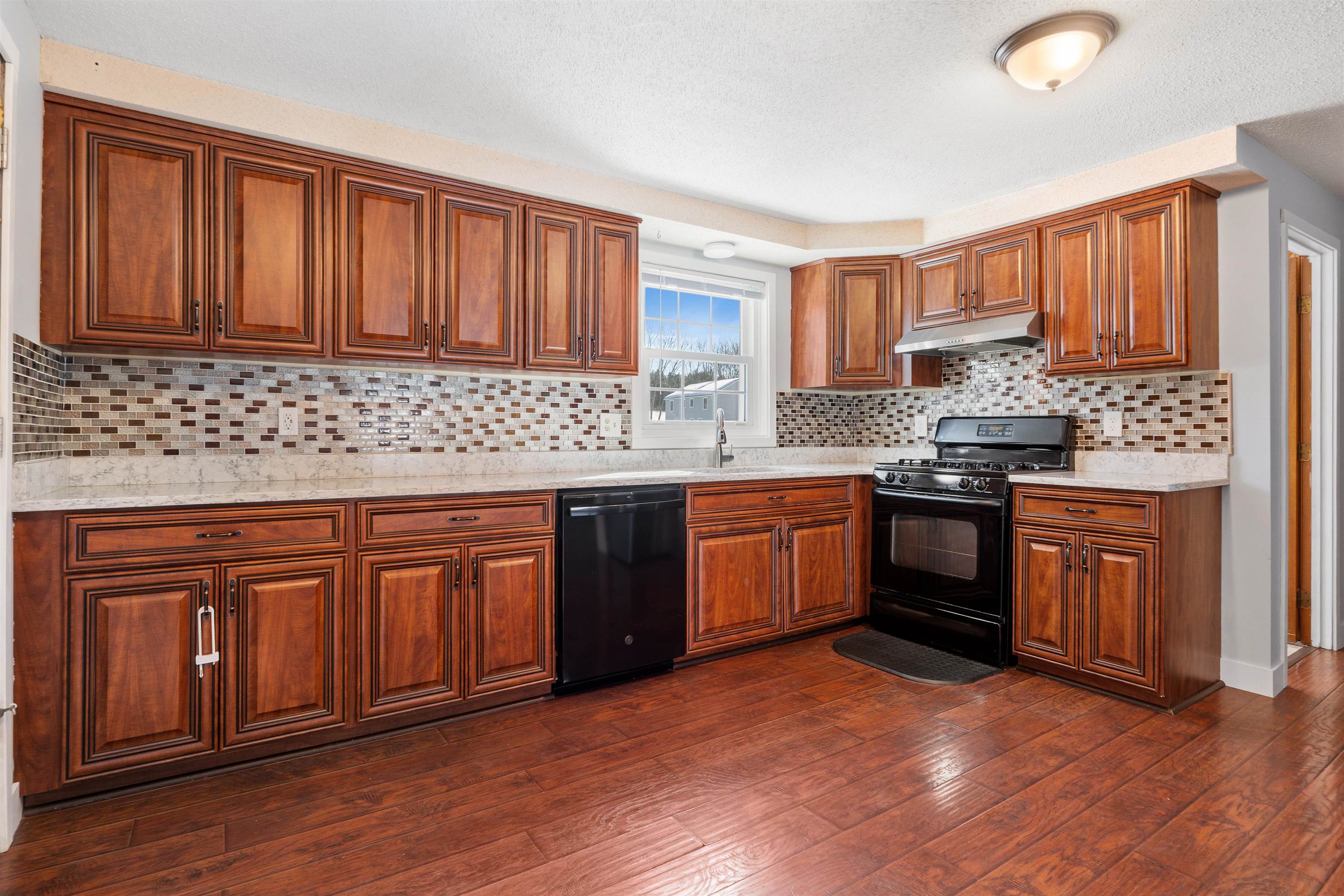 13 Sunnyside Lane, Unit L Derry, NH 03038 - Photo 15 of 30