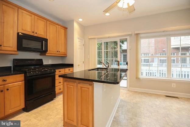 722 Capitol Square Place Southwest Washington, DC 20024 - Photo 10 of 29