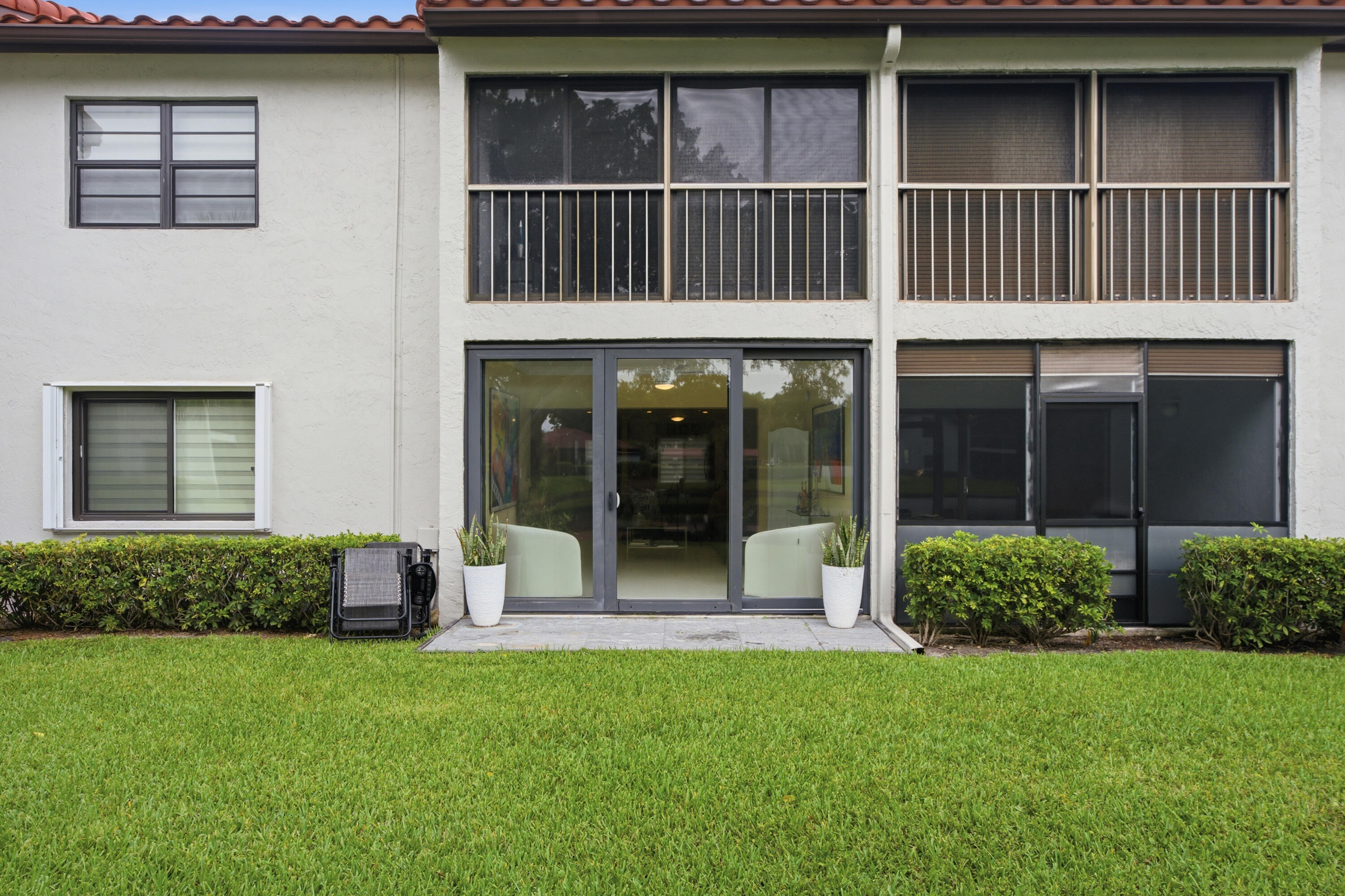 9232 Pecky Cypress Lane, Unit 2G Boca Raton, FL 33428 - Photo 2 of 36 Backview