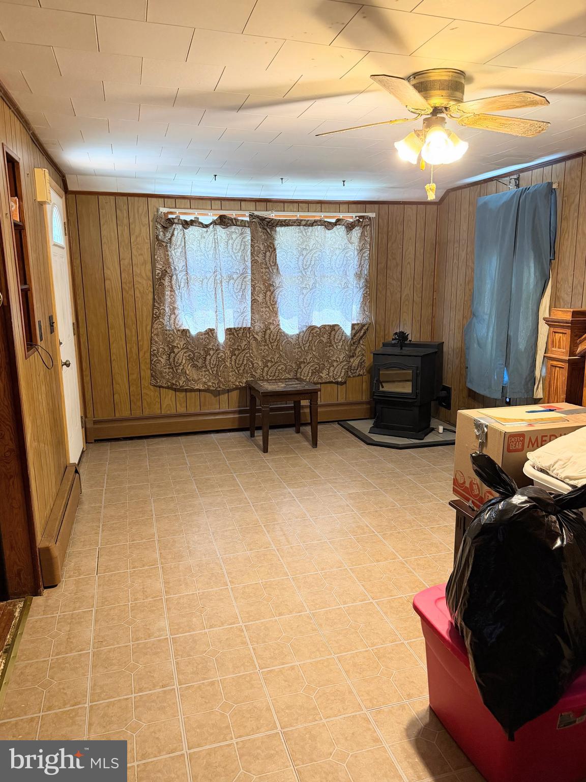 34 West Hanover Street Gettysburg, PA 17325 - Photo 11 of 30 a living room with furniture and a flat screen tv