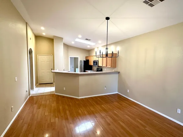 $2,095 | 66 South Pepperwood Place, Chandler, AZ 85226