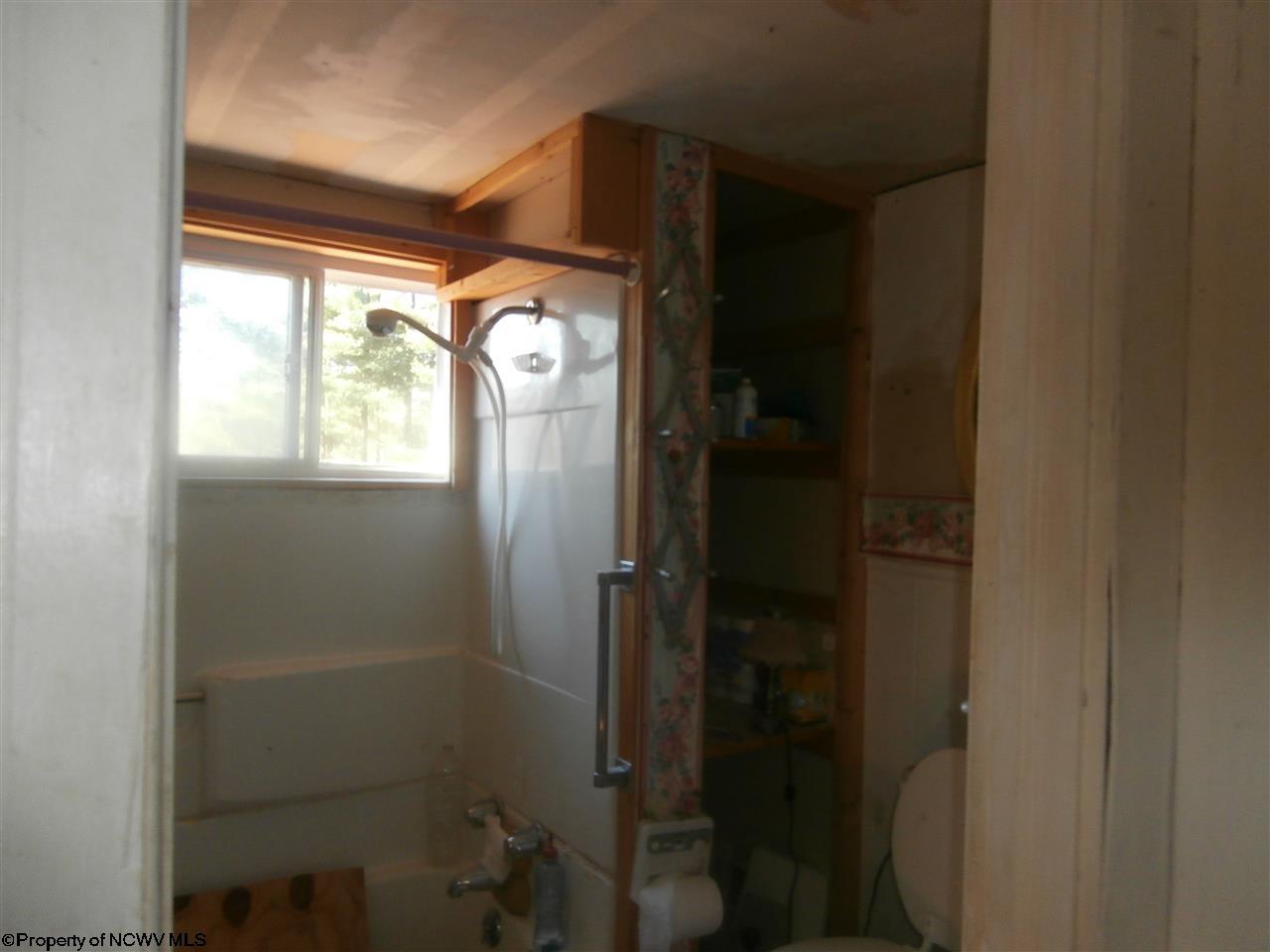 607 Valley Falls Road Fairmont, WV 26554 - Photo 10 of 14 Gallery Image 10