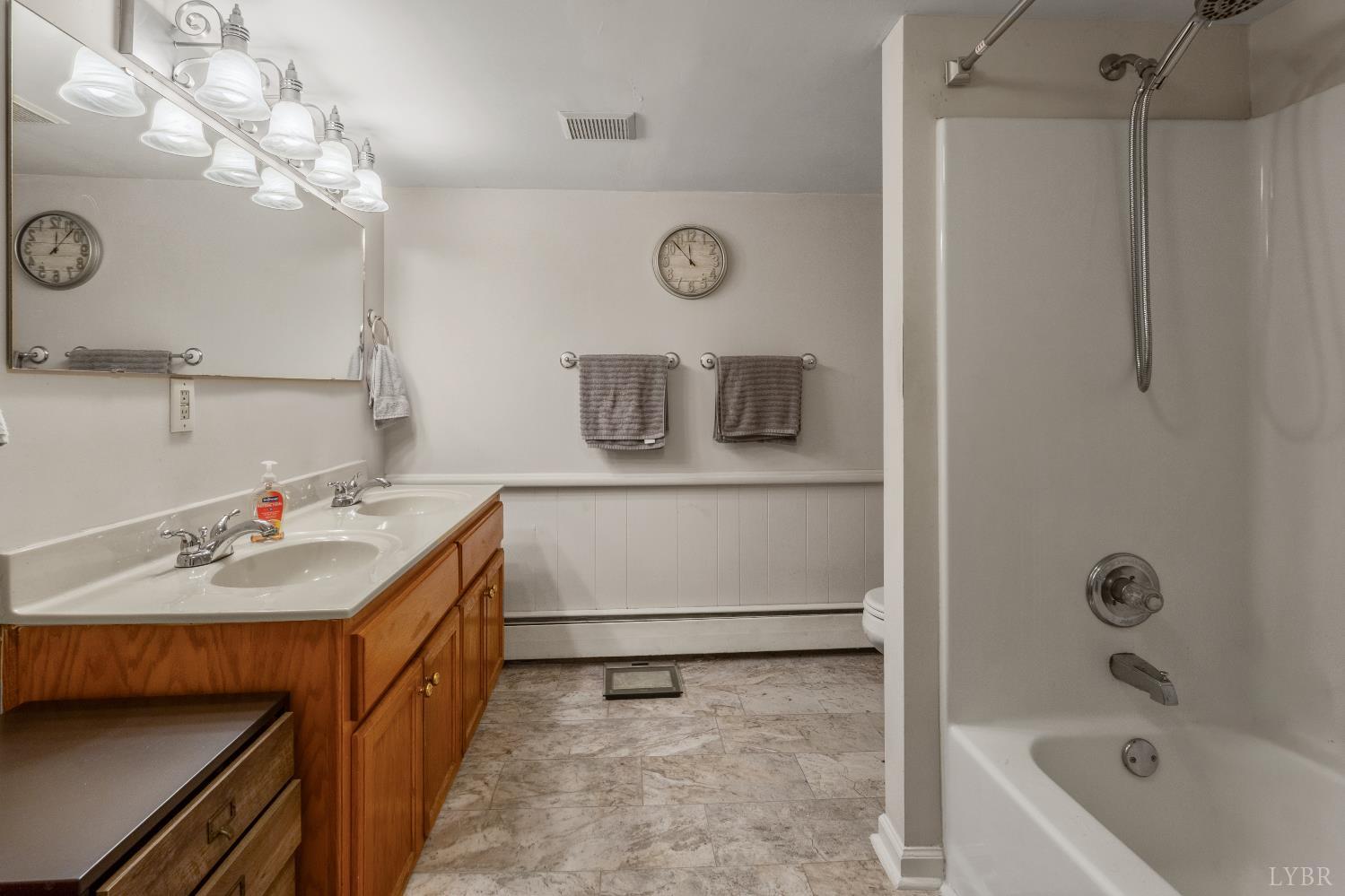 236 South Main Street Chatham, VA 24531 - Photo 17 of 34