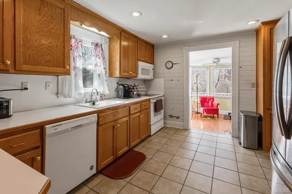 $274,900 | 236 South Main Street, Chatham, VA 24531