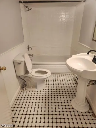 $2,300 | 72 Glenwood Mt Road, Vernon, NJ 07461