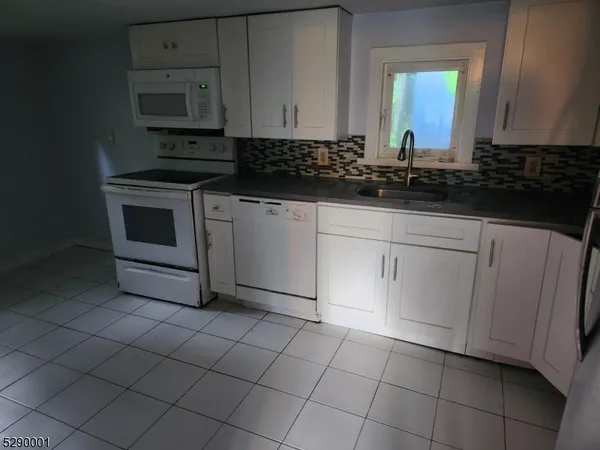 $2,300 | 72 Glenwood Mt Road, Vernon, NJ 07461