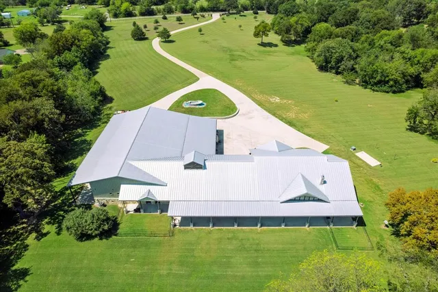 $2,550,000 | 111 Daves Landing, East Tawakoni, TX 75472