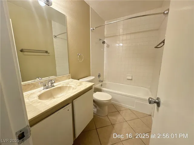 $1,900 | 3674 Duneville Street, Las Vegas, NV 89103