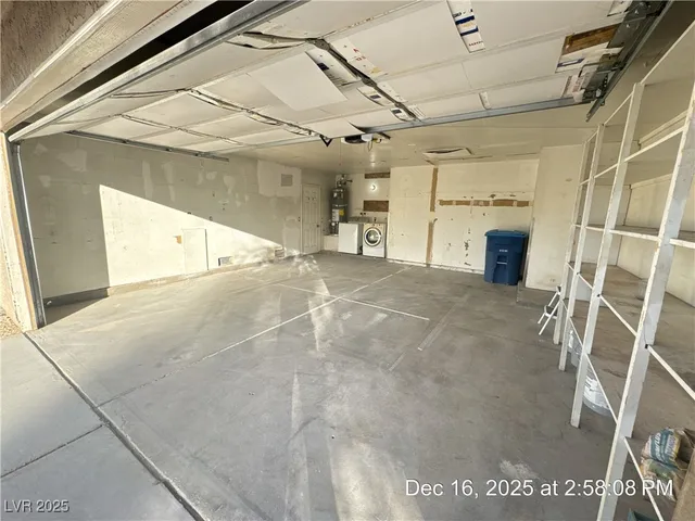 $1,900 | 3674 Duneville Street, Las Vegas, NV 89103