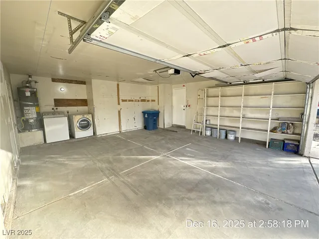 $1,900 | 3674 Duneville Street, Las Vegas, NV 89103