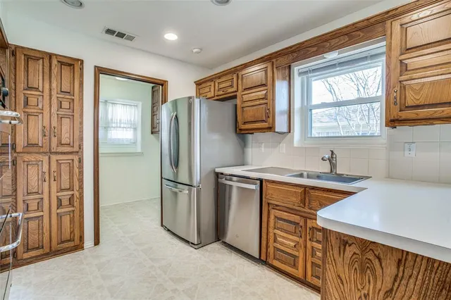 $2,750 | 2628 Deep Valley Trail, Plano, TX 75023