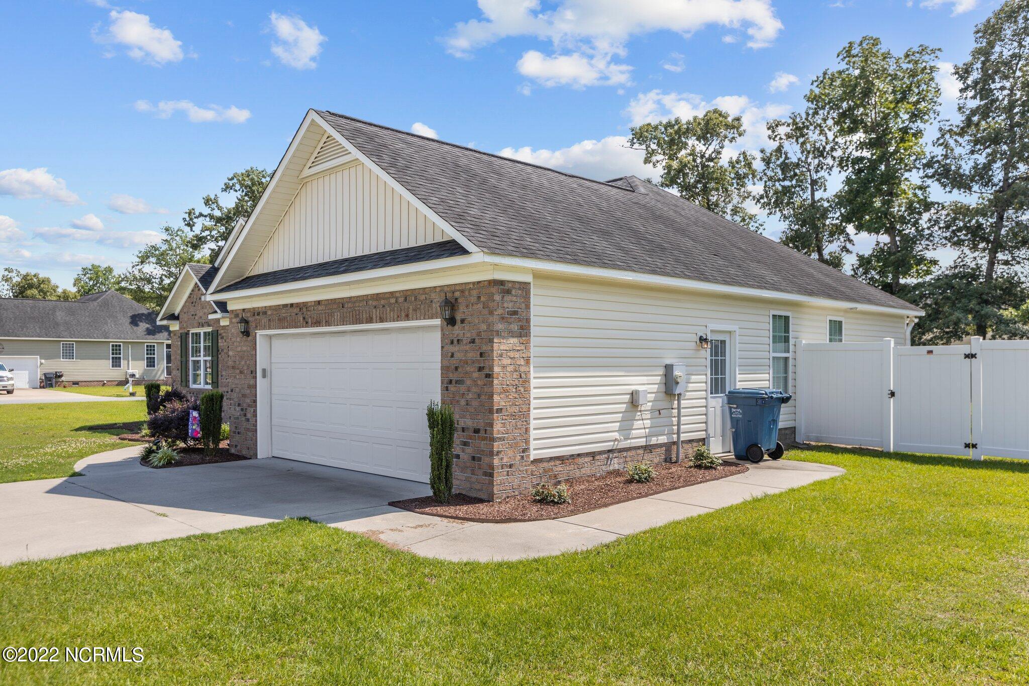 519 Pirate Cove Road Washington, NC 27889 - Photo 6 of 24 5-web-or-mls-IMGL1701