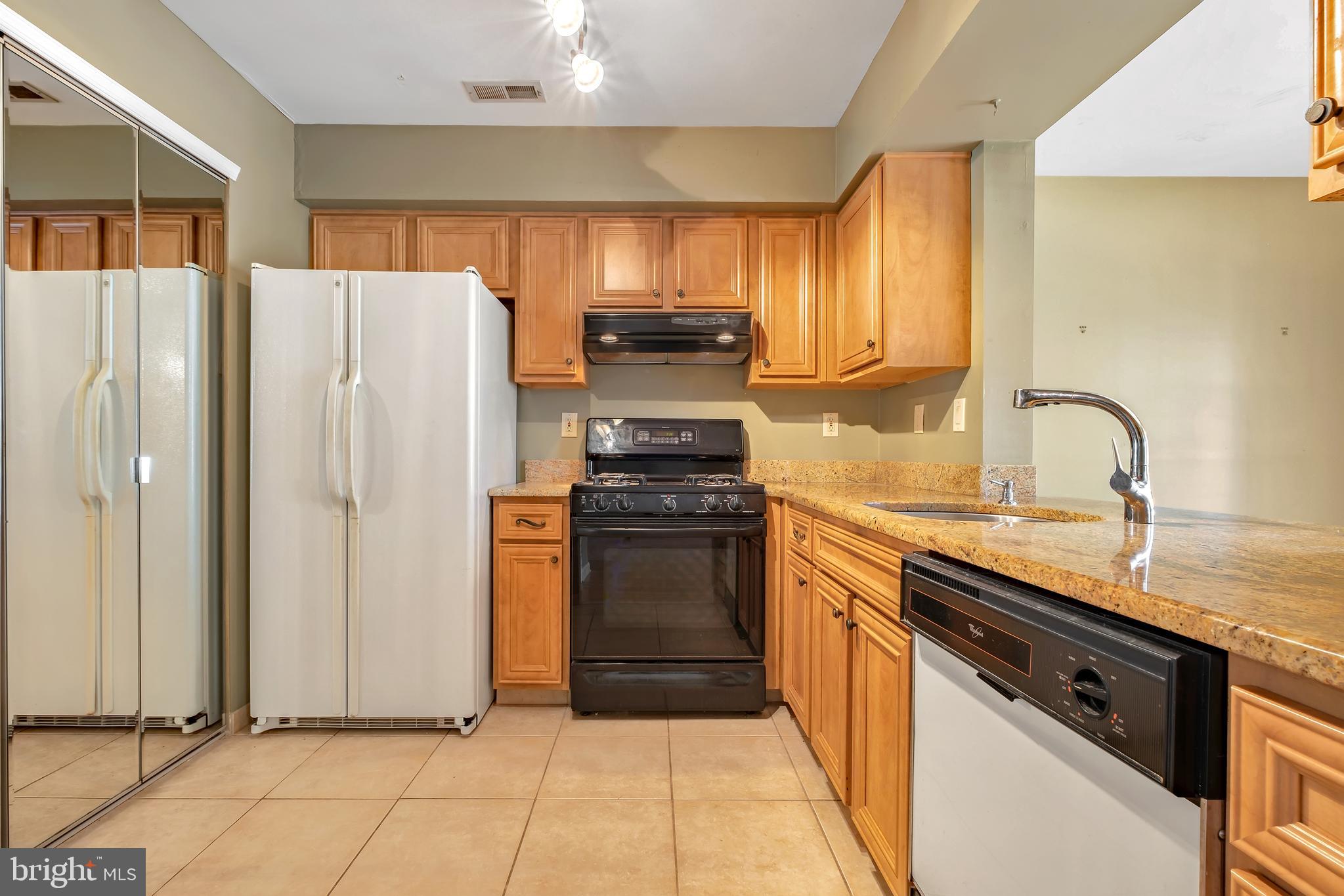 3506 Fenwick Lane Mount Laurel, NJ 08054 - Photo 14 of 40