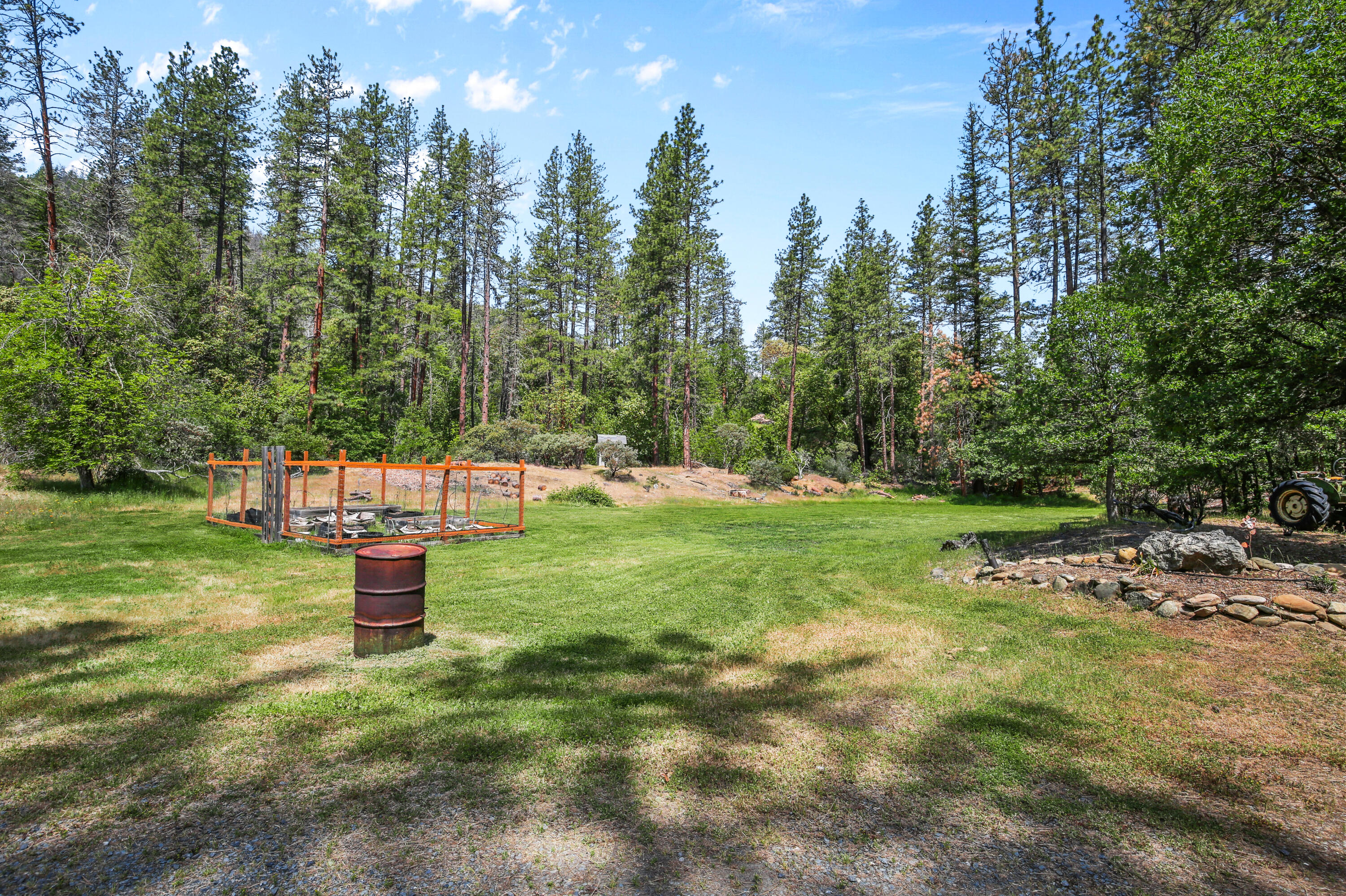 5900 Upper Applegate Road Jacksonville, OR 97530 - Photo 38 of 48