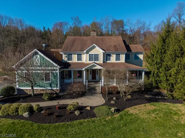 $950,000 | 2 Lance Drive, Califon, NJ 07830
