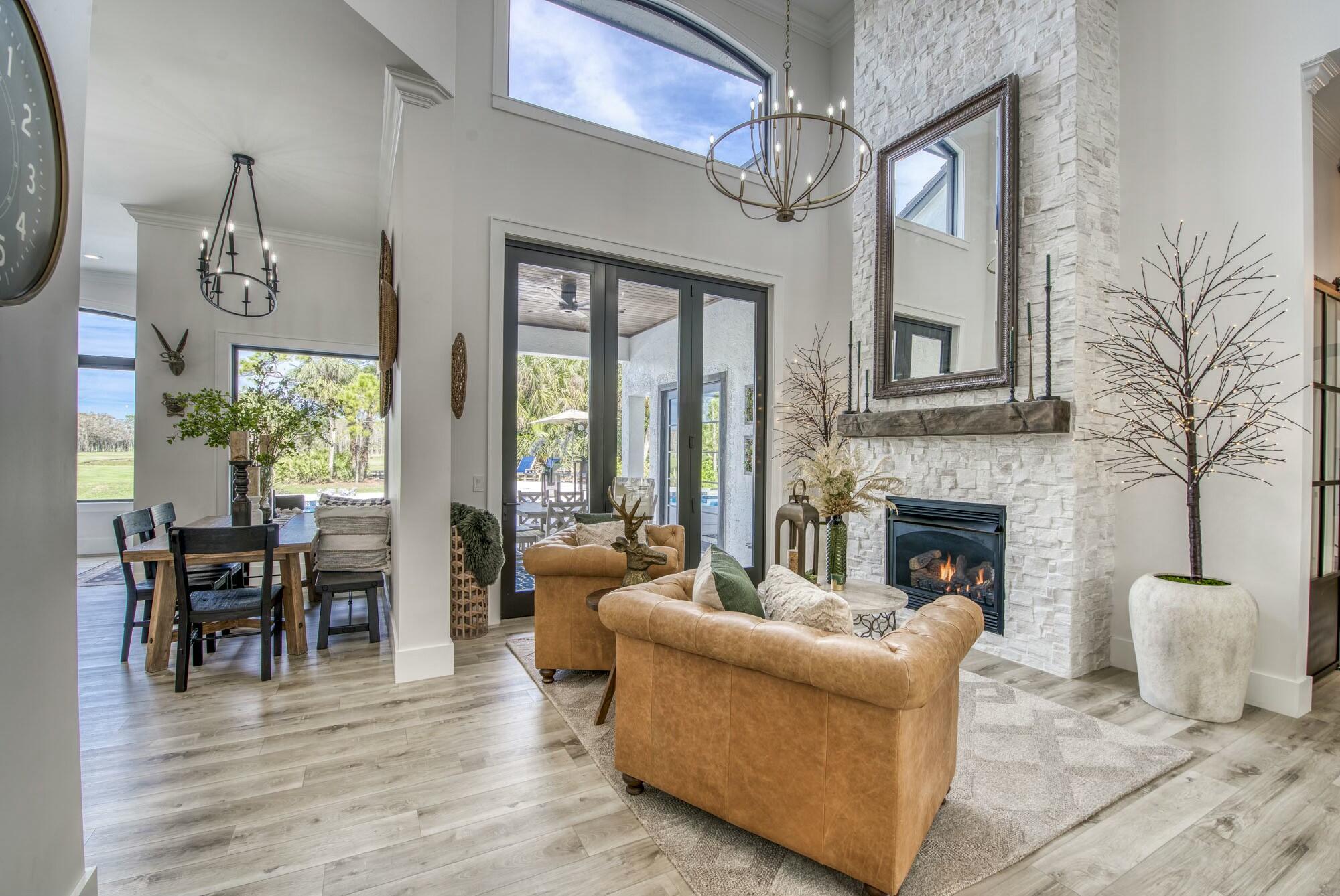 1216 Southeast Colony Way Jupiter, FL 33478 - Photo 24 of 94 Living Room