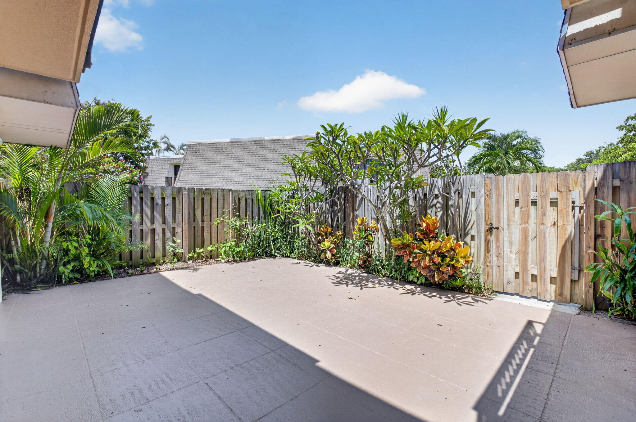 2887 Southwest 22nd Circle, Unit 49B Delray Beach, FL 33445 - Photo 5 of 46 5-web-or-mls-DSC_5425