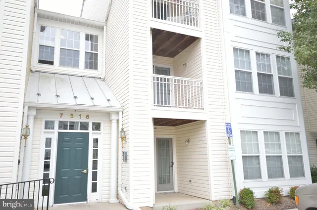 $2,300 | 7516 H Snowpea Court, Alexandria, VA 22306