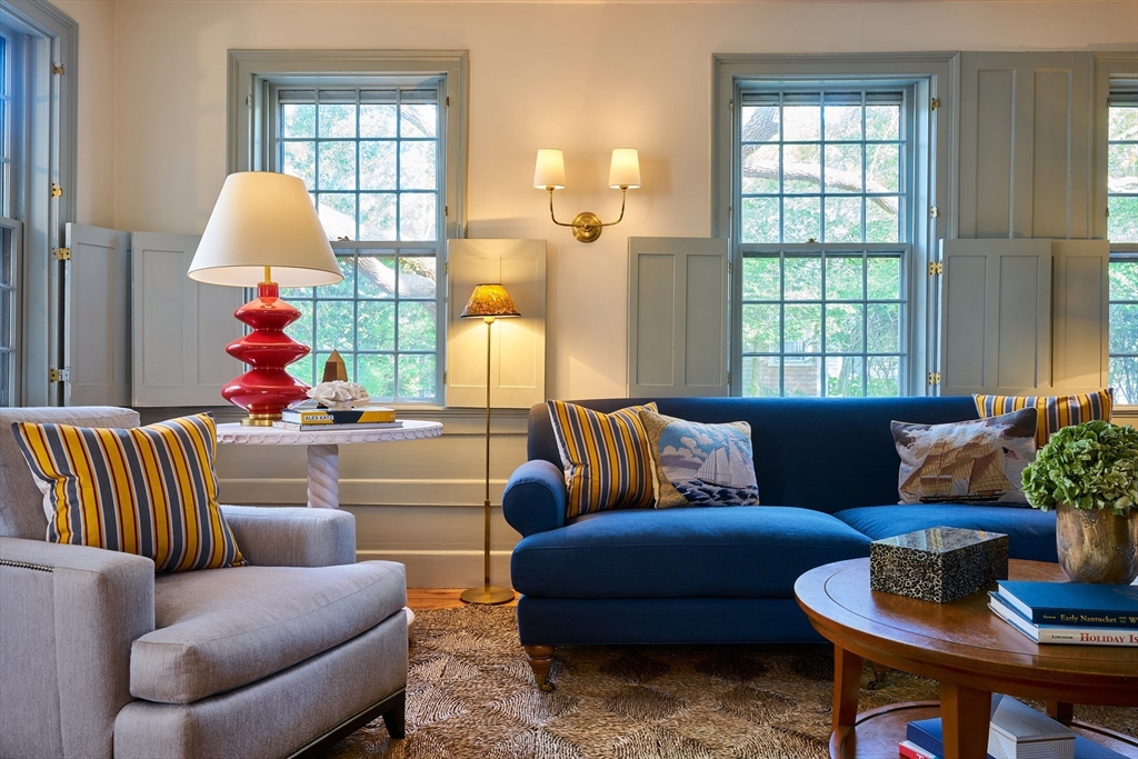 33 Milk Street Nantucket, MA 02554 - Photo 2 of 33