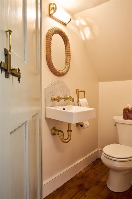 33 Milk Street Nantucket, MA 02554 - Photo 26 of 33