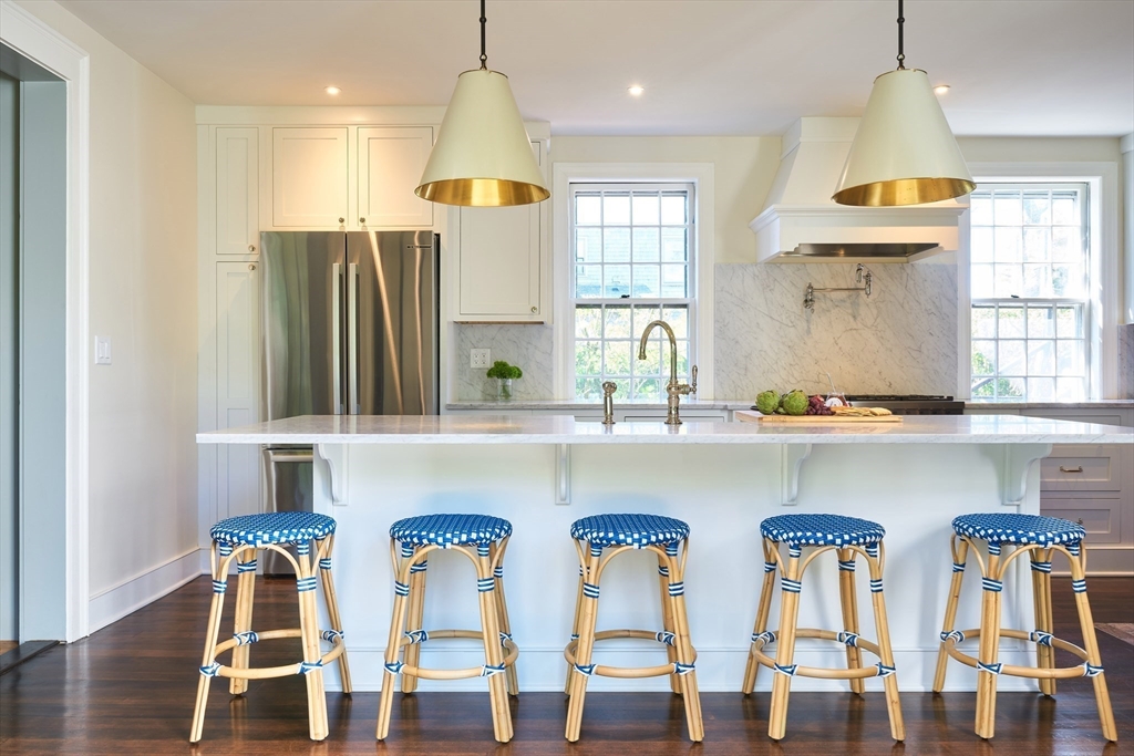 33 Milk Street Nantucket, MA 02554 - Photo 5 of 33