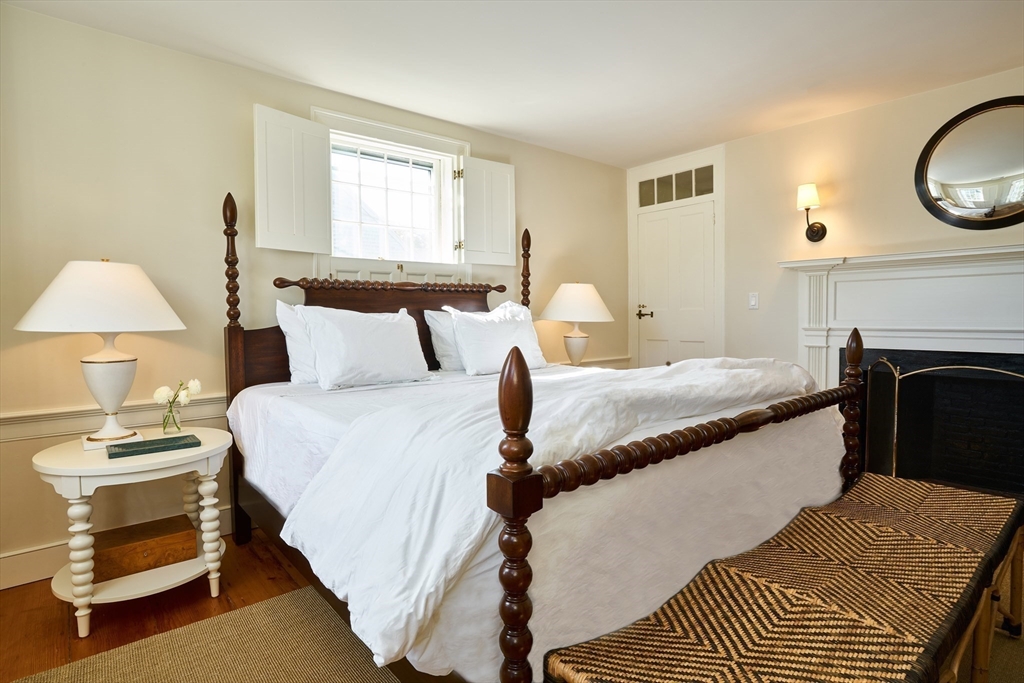 33 Milk Street Nantucket, MA 02554 - Photo 9 of 33