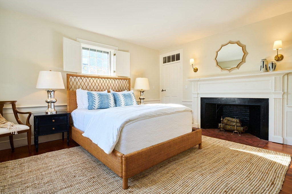 33 Milk Street Nantucket, MA 02554 - Photo 10 of 33