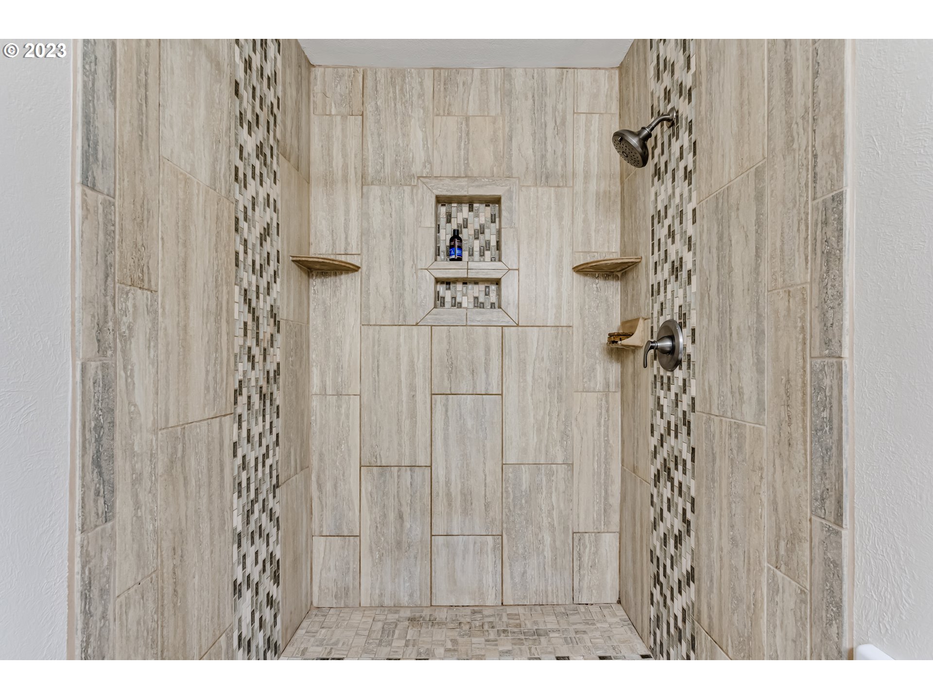 833 Elm Drive Eugene, OR 97404 - Photo 15 of 20 a view of a bathroom with a shower