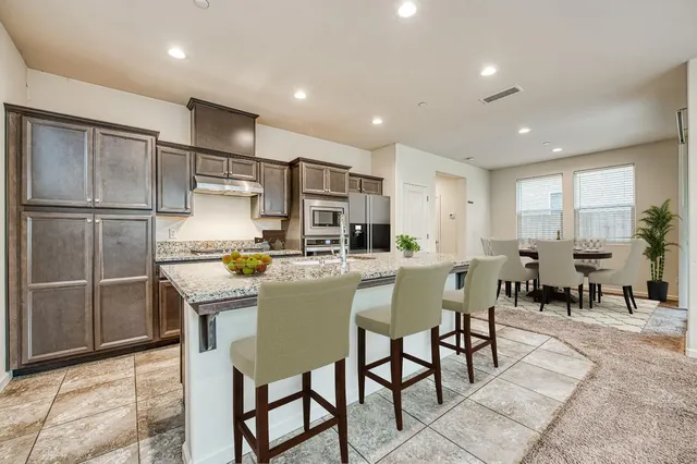 $400,000 | 5450 West Santa Barbara Drive, Fresno, CA 93722