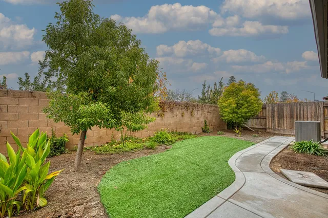 $400,000 | 5450 West Santa Barbara Drive, Fresno, CA 93722