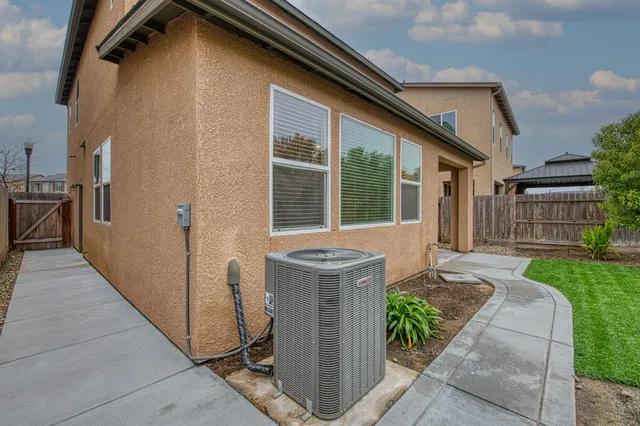 $400,000 | 5450 West Santa Barbara Drive, Fresno, CA 93722